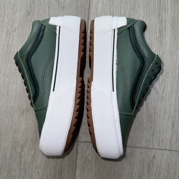 SOLD* Vans Old Skool Stacked TumbledLeather Sneakers 7 Thyme/True White Platform - Picture 5 of 9